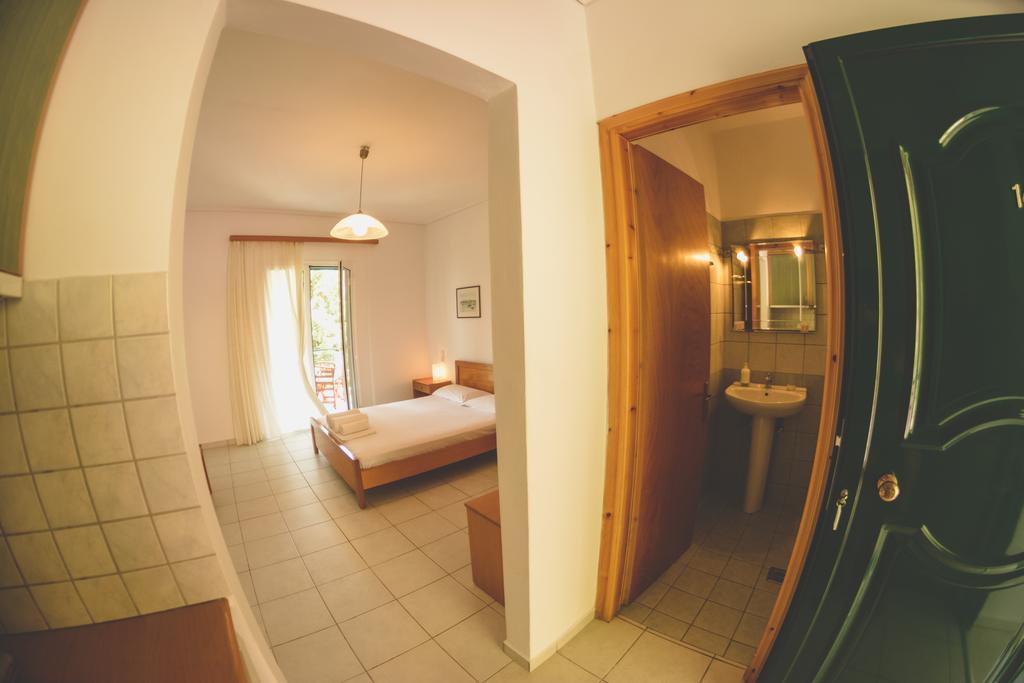 Althea Studios Lefkada Áyios Nikítas Room photo
